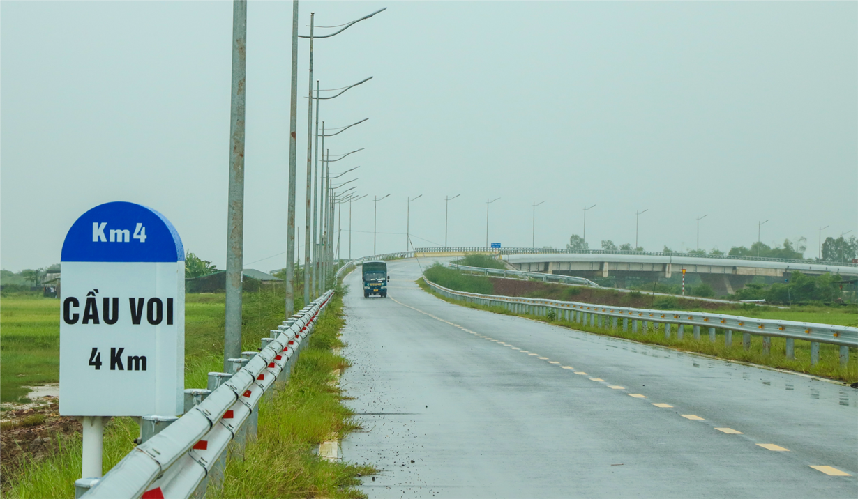 Biên cương một dải vững bền: Quảng Ninh đầu tư loạt dự án hạ tầng logistics biên mậu, định hướng trở thành cửa ngõ xuất nhập khẩu của cả nước và khu vực (07/11/2024)